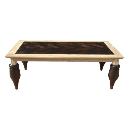 Streifen Coffee Table With Carved Legs